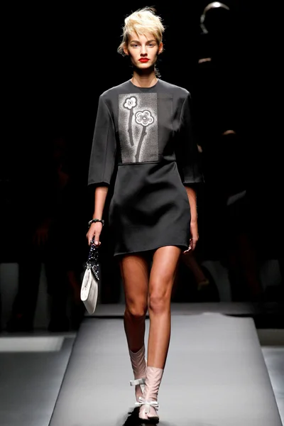 Look 1
